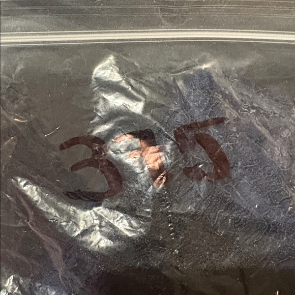 Luxe by Carmen Marc Valvo navy blue lace dress with a v-neckline black hem row 4 - Picture 8 of 8